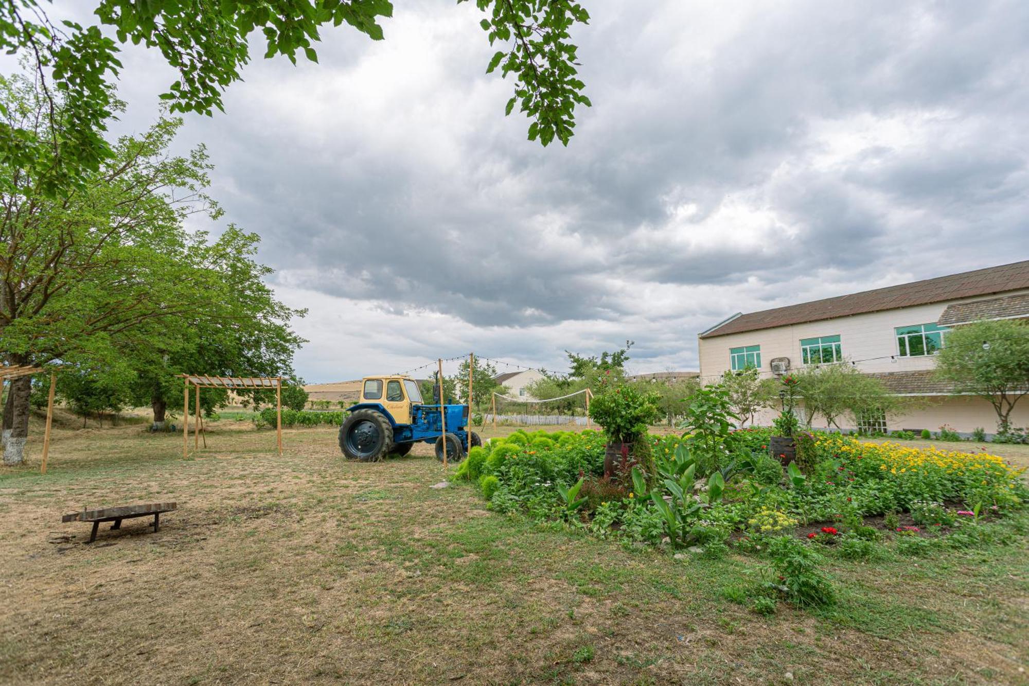 Chabiant Guesthouse Chateau Monolit Ikinci Yeniyol Exterior foto