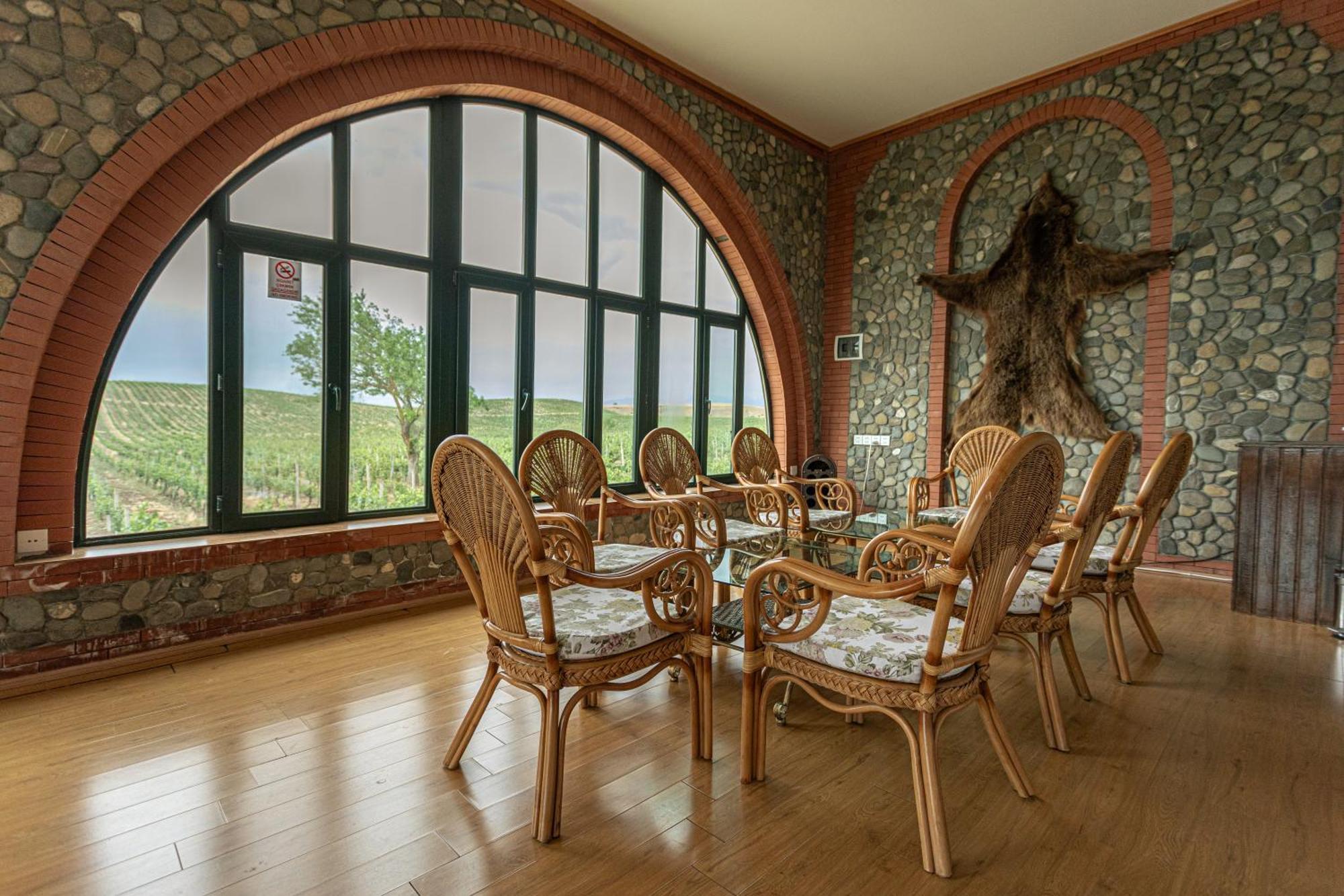 Chabiant Guesthouse Chateau Monolit Ikinci Yeniyol Exterior foto